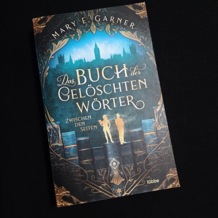 Das Buch der gelöschten Wörter - Zwischen den Seiten